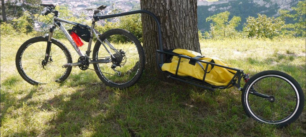 La béquille porte remorque au repos